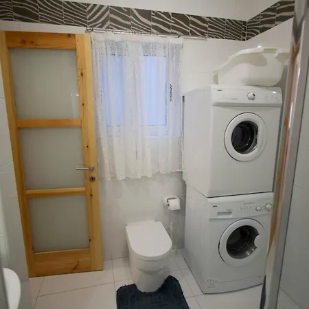 Gold - Central, Cozy, A Fun Place Like No Other * Sliema