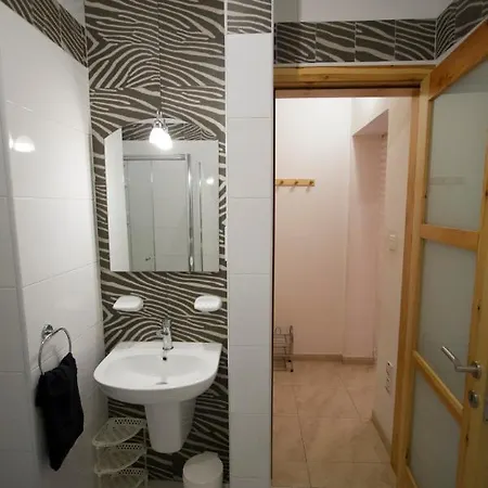 Gold - Central, Cozy, A Fun Place Like No Other Apartment *