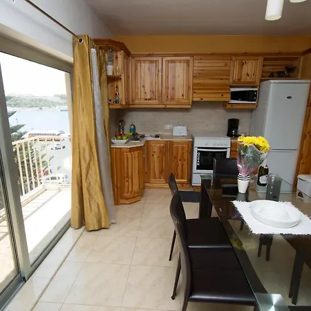 Gold - Central, Cozy, A Fun Place Like No Other Lägenhet Sliema