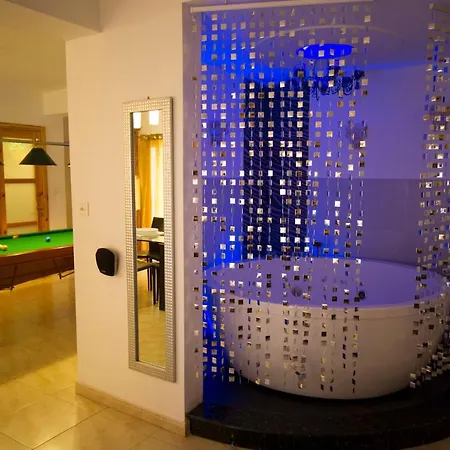 Gold - Central, Cozy, A Fun Place Like No Other *