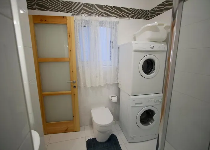 Gold - Central, Cozy, A Fun Place Like No Other * Sliema