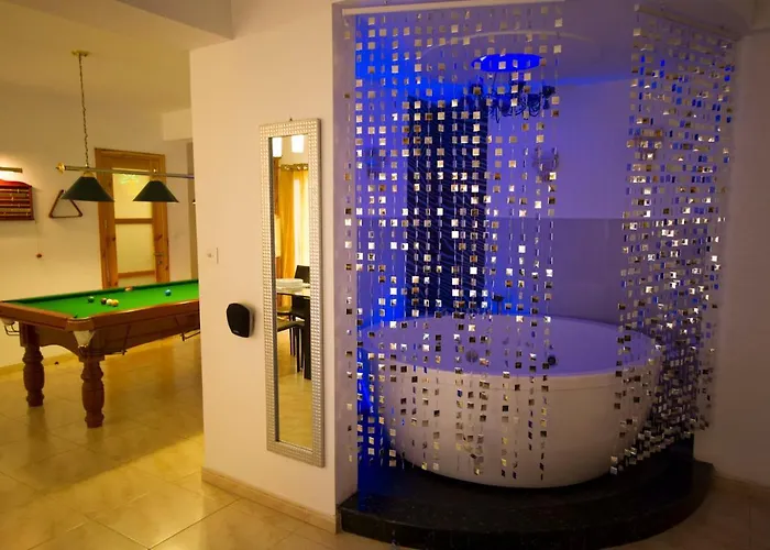 Gold - Central, Cozy, A Fun Place Like No Other *